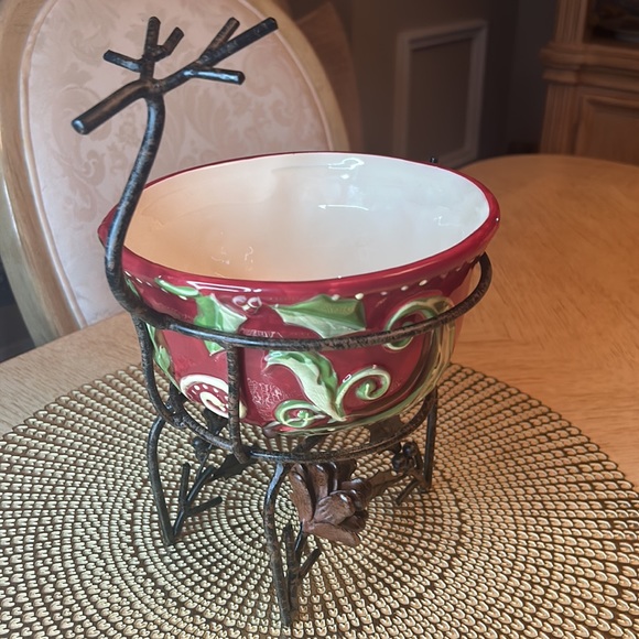 Cracker Barrel Other - Season of Peace Ceramic Bowl on Metal Reindeer Stand